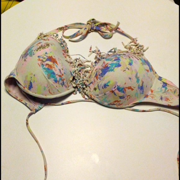 '***36DD The fabulous VS bra with fringes - Picture 1 of 3